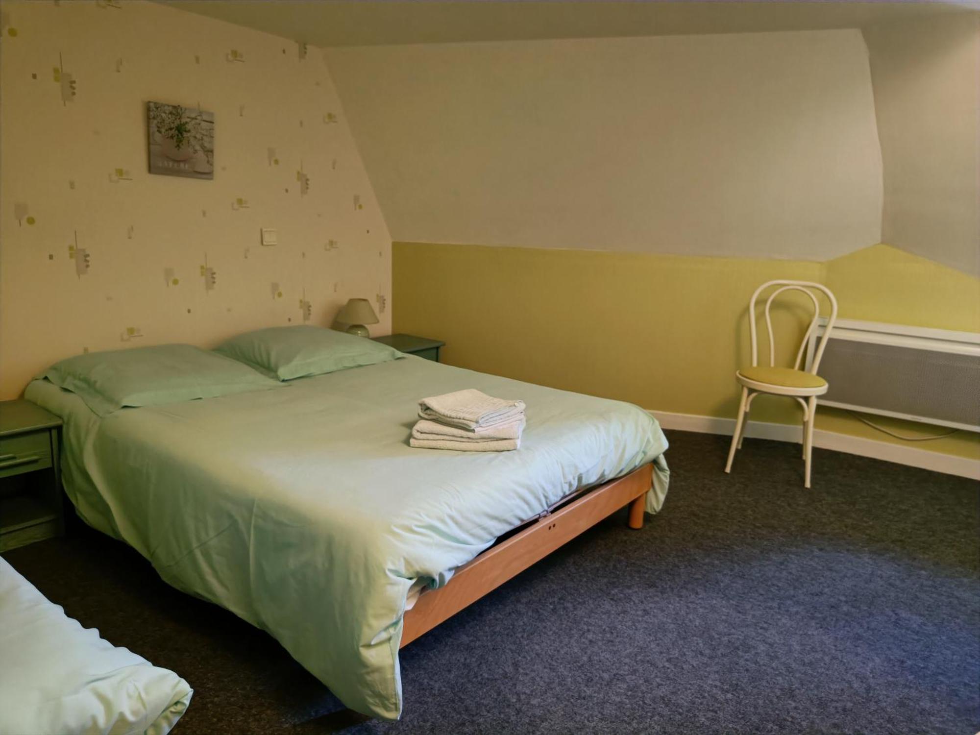 Hostellerie Du Chateau Bellenaves Quarto foto